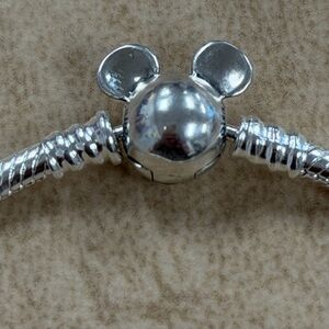 Pandora 7 inch Mickey Mouse Elegant Silver Bracelet New No Box